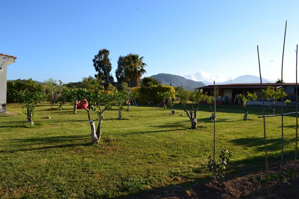 Villa Gladyr Lotzorai Dış mekan fotoğraf